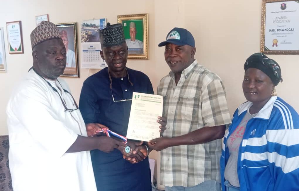 Kwara YSFON congratulates Sports Commission leadership, presents Ramat Cup bronze medal