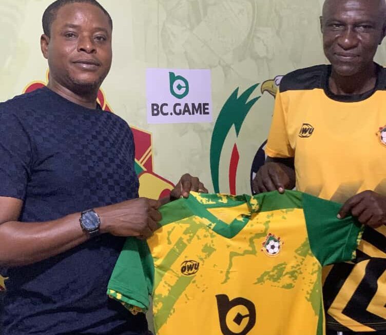 Coach Ashifat Sulaiman signs contract as new Kwara United Technical Adviser